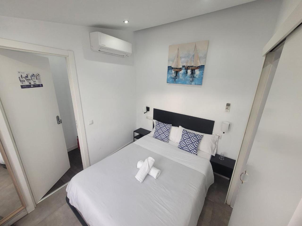 Ayz Frailes - Auto Check-In Property (Adults Only) Malaga Exterior photo