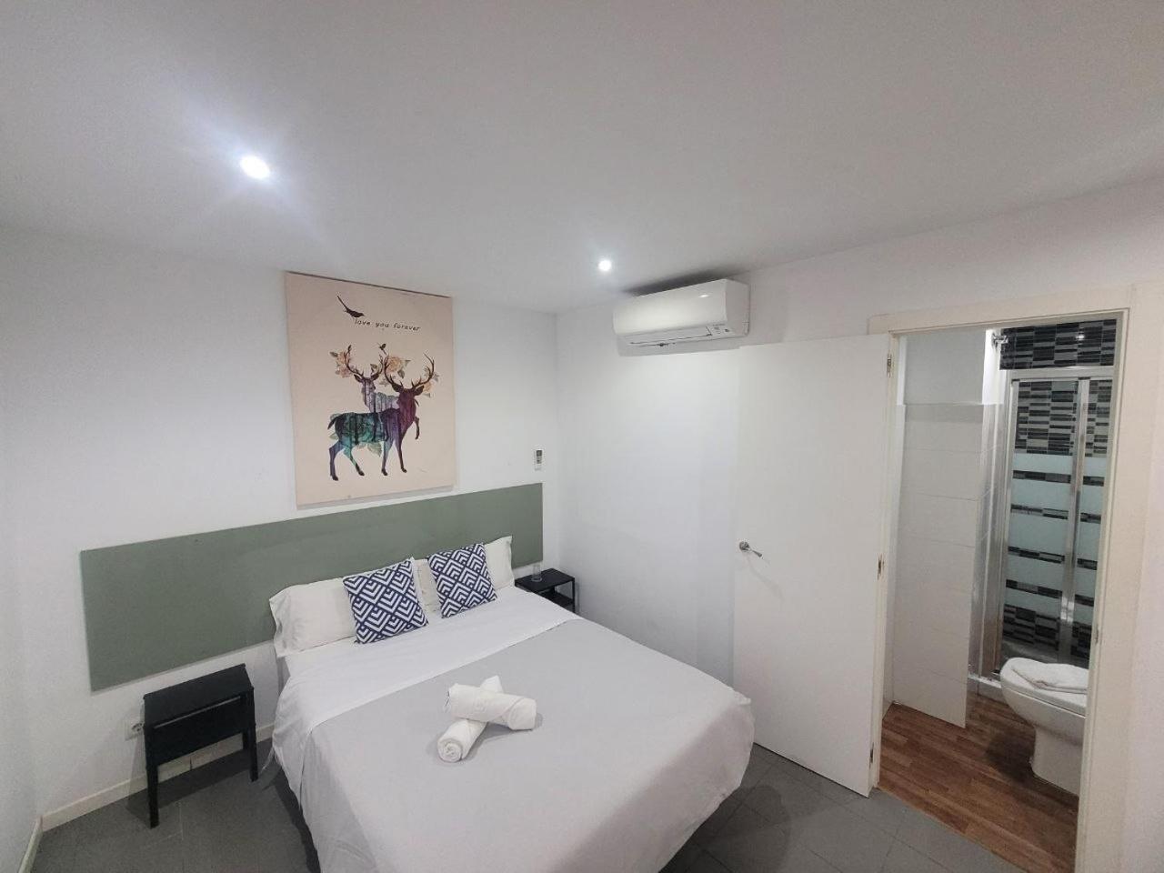 Ayz Frailes - Auto Check-In Property (Adults Only) Malaga Exterior photo